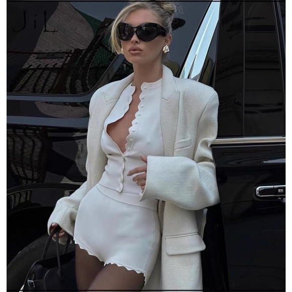 Helsa Elvira Cardigan and Shorts Set S - Picture 1 of 8